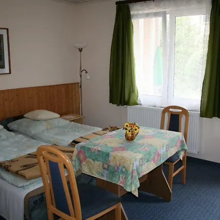 Studio In Ii Apartment *